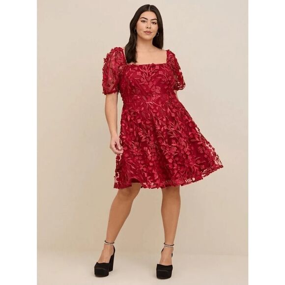 NWT Torrid Red Mini Skater Dress Textured Mesh Lace Puff Short Sleeve Sz 14 - Picture 1 of 11
